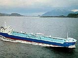 Из южнокорейского порта Ульсан вышел первый танкер с топливом для КНДР, которое государство получит в качестве компенсации за согласие остановить и опечатать свои ядерные объекты под международным контролем