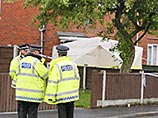 Британская полиция расследует тройное убийство: матери и ее двоих детей