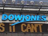Индекс Dow Jones industrial average в пятницу закрылся на отметке 13.907,25, увеличившись на 45,52 пункта к предыдущим торгам после почти недельного роста.   