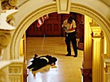 В США у входа в офис губернатора штата Колорадо Билла Риттера был застрелен полицией вооруженный мужчина, выкрикивавший: "Я император, и я пришел сюда управлять!"