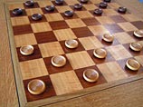 Компьютер разработал беспроигрышную стратегию игры в шашки Компьютер разработал беспроигрышную стратегию игры в шашки