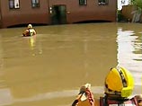 Случаи мародерства отмечены в подвергшихся наводнению центральных районах Англии