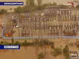 Местные власти заявили, что самой важной проблемой сейчас остается угроза затопления тяговой подстанции в Глостере Местные власти заявили, что самой важной проблемой сейчас остается угроза затопления тяговой подстанции в Глостере