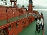За работой российской полярной экспедиции следит американский самолет-шпион За работой российской полярной экспедиции следит американский самолет-шпион