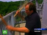 В США мост Франклина Рузвельта превратили в музыкальный инструмент В США мост Франклина Рузвельта превратили в музыкальный инструмент