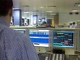 Главный индекс Лондонской фондовой биржи (ЛФБ) "Футси-10" опустился в последний день торгов до отметки в 6215,2 пункта - это на 5,6 проц ниже итоговых показателей прошлой недели