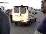 В Испании Renault врезался в толпу, стоявшую у дискотеки В Испании Renault врезался в толпу, стоявшую у дискотеки