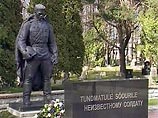 Перенос памятника советскому Воину-освободителю является победой нынешнего правительства, "которую еще предстоит оценить" и плодами которой "будут пользоваться грядущие поколения."- сказал бывший министр иностранных дел Тривими Веллисте