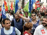 Крупнейшие профсоюзы Франции 31 июля организовали в Париже серию манифестаций с целью добиться от Национального собрания внесения поправок в законопроект о "минимальной услуге"