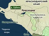 Турецкий грузовой паром, горящий под Сочи, отбуксировали на две мили от берега Турецкий грузовой паром, горящий под Сочи, отбуксировали на две мили от берега