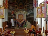 Согласно постановлению, всем лицам, находящимся за пределами страны, запрещено влиять на процесс реинкарнации, что напрямую затрагивает интересы Далай-ламы Согласно постановлению, всем лицам, находящимся за пределами страны, запрещено влиять на процесс реинкарнации, что напрямую затрагивает интересы Далай-ламы