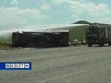 По данным местных властей, микроавтобус с сельхозрабочими столкнулся с грузовиком, перевозившим фрукты