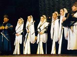 Женская фольклорная группа из Чечни "Жовхар" (Жемчужина), приехав на гастроли в Финляндию, немедленно попросила у властей политического убежища