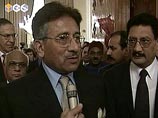 Один из частных телеканалов Пакистана сообщил, что президент страны Первез Мушарраф намерен объявить чрезвычайное положение