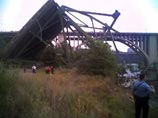 Причиной обрушения моста в Миннеаполисе могли стать трещины в подпорках конструкции Причиной обрушения моста в Миннеаполисе могли стать трещины в подпорках конструкции