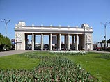 Первый заместитель мэра в правительстве Москвы Владимир Ресин в ходе традиционного субботнего объезда опроверг информацию о том, что территория Центрального парка культуры и отдыха им.Горького будет застроена жильем Первый заместитель мэра в правительстве Москвы Владимир Ресин в ходе традиционного субботнего объезда опроверг информацию о том, что территория Центрального парка культуры и отдыха им.Горького будет застроена жильем