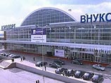 Экстравагантная посадка Ту-134 в ночь на субботу парализовала работу аэропорта "Внуково" Экстравагантная посадка Ту-134 в ночь на субботу парализовала работу аэропорта "Внуково"