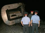 По факту крушения поезда Москва-Петербург в Новгородской области возбуждено уголовное дело по статье "терроризм" По факту крушения поезда Москва-Петербург в Новгородской области возбуждено уголовное дело по статье "терроризм"