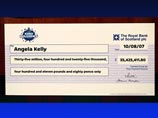 Крупнейший лотерейный приз в истории Великобритании, 35,4 млн фунтов, выиграла скромная работница почты Крупнейший лотерейный приз в истории Великобритании, 35,4 млн фунтов, выиграла скромная работница почты