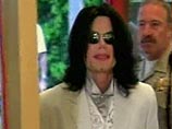 С Майклом Джексоном судятся его собственные юристы