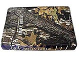 В США выпустили Библию в "камуфляже" из древесной коры и листьев - для охотников