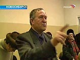 Как сообщалось ранее, в июне Октябрьский районный суд Новосибирска приговорил Колодезенко к двум годам и десяти месяцам лишения свободы с отбыванием приговора в колонии-поселении, признав его виновным по ст. 282 УК РФ