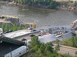 Напомним, что 2 августа в американском городе Миннеаполис (штат Миннесота) в вечерний час пик рухнул автомобильный мост через реку Миссисипи.