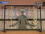 Второй подряд удар по репутации российского правосудия: швейцарские власти в пятницу разморозили все финансовые средства, заблокированные ранее в рамках "дела ЮКОСа". Второй подряд удар по репутации российского правосудия: швейцарские власти в пятницу разморозили все финансовые средства, заблокированные ранее в рамках "дела ЮКОСа".
