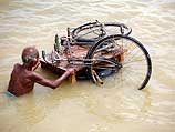 В результате наводнений в
индийском штате Бихар погибли более 430 человек 