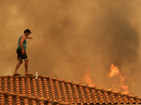 На западе Греции, охваченной лесными пожарами, произошло землетрясение
