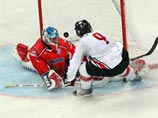 Команда Немчинова проиграла канадцам первый матч хоккейной Суперсерии