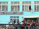 В Кондопоге прошла траурная церемония в память о погибших в 2006 году В Кондопоге прошла траурная церемония в память о погибших в 2006 году