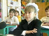 По сравнению с прошлым учебным годом, число школьников в России уменьшилось на 260 тысяч человек, а количество первоклассников впервые за последние годы выросло на 16 тысяч ребят