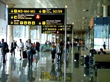 Существенная задержка рейса стала причиной того, что россияне, среди которых были женщины и дети, провели минувшую ночь в аэропорту Прат
