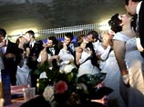В Боснии побит рекорд по поцелуям. Мусульмане протестуют