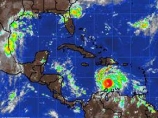 Ураган "Феликс", бушующий в Атлантике, достиг высшей, пятой, категории опасности