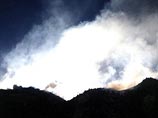 На Курило-Камчатской огненной дуге в понедельник извергаются сразу три вулкана - Чикурачки на острове Парамушир, Карымский и Шивелуч на полуострове Камчатк