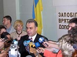 Березовский отметил, что у него возникли сомнения о том, на что были потрачены эти деньги, после того, как Жвания и Третьяков "опровергли, что он вообще финансировал демократические институты" Березовский отметил, что у него возникли сомнения о том, на что были потрачены эти деньги, после того, как Жвания и Третьяков "опровергли, что он вообще финансировал демократические институты"