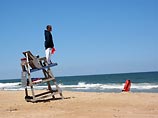 В Феодосии спасли россиянку с двумя детьми, унесенных в море на надувном матрасе В Феодосии спасли россиянку с двумя детьми, унесенных в море на надувном матрасе
