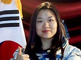 Дублером 30-летнего научного сотрудника из Института передовых технологий концерна Samsung станет 28-летняя Ли Со Ен, работающая в настоящее время инженером по нанотехнологиям