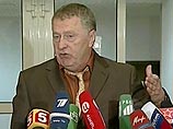 Жириновский показал журналистам ксерокопию написанного от руки текста: "Я, Митрофанов Алексей Валентинович, обязуюсь оказать материальную помощь ЛДПР до 1 мая 2004 года в размере 2 миллионов евро". 