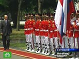 Несмотря на то, что Путин впервые посетит Индонезию, он уже неоднократно встречался с президентом этой страны Сусило Бамбанг Юдойоно