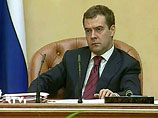 Медведев не комментирует известие о том, что в правительстве в ближайшее время ожидаются перестановки, отшучиваясь
