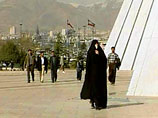 Власти Ирана пропагандируют браки на месяц. Жители страны возмущены: это поощряет проституцию