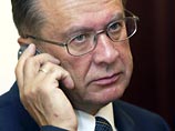 Назначение Зубкова позволяет главе государства еще на некоторое время сохранить в своих руках главный политический козырь: возможность официально назвать преемника Назначение Зубкова позволяет главе государства еще на некоторое время сохранить в своих руках главный политический козырь: возможность официально назвать преемника