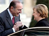 Для Меркель это стало разительным контрастом по сравнению с прежним президентом Франции Жаком Шираком, который в подобных случаях просто целовал ей руку