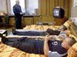 Заявки на участие в голодовке подали 70 "чернобыльцев". Они собирались участвовать в акции посменно, по 8-10 человек Заявки на участие в голодовке подали 70 "чернобыльцев". Они собирались участвовать в акции посменно, по 8-10 человек