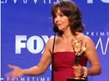 Вручение телепремии Emmy в США запомнилось скандалами. Речь актрисы оборвали из-за слов "чертовы войны" Вручение телепремии Emmy в США запомнилось скандалами. Речь актрисы оборвали из-за слов "чертовы войны"