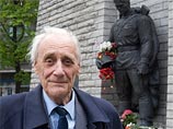 Столкновения в Таллине: жители напали на пикет в защиту первого эстонского Героя СССР Арнольда Мери Столкновения в Таллине: жители напали на пикет в защиту первого эстонского Героя СССР Арнольда Мери
