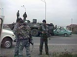 В центре Назрани неизвестные расстреляли автомобиль "Нива" с военнослужащими: двое из них погибли, двое получили ранения В центре Назрани неизвестные расстреляли автомобиль "Нива" с военнослужащими: двое из них погибли, двое получили ранения